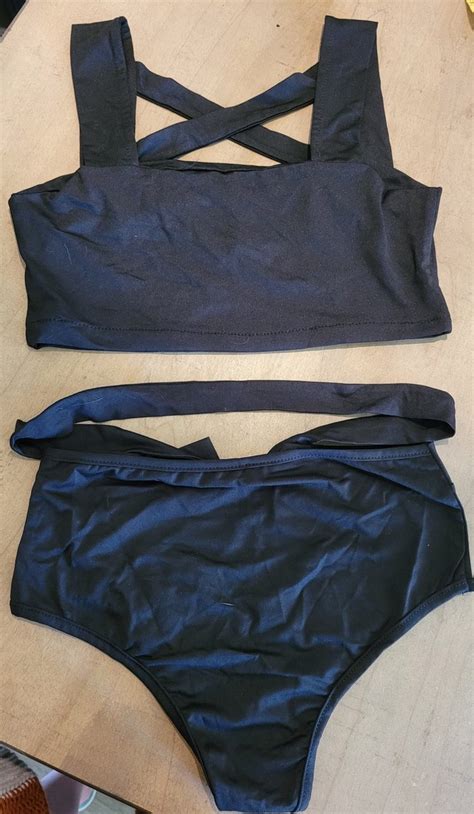 Leuke En Sexy Bikini Met Kruis Bandjes Voor Kant En Slip In ZWART Kleur Maat Bol
