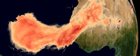 massive cloud  saharan dust    hit  united states