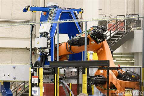 Boeing S Robotic And Human Workers Kick Off 777X Jet Production