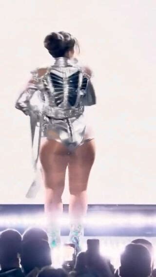 Nelly Furtado Juicyunknown Nellyfurtado Nude OnlyFans NudoStar TV