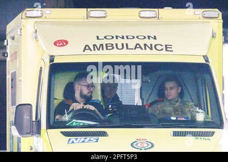 Sous La Direction D Unison Les Conducteurs D Ambulance Londres Font