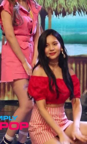 Pornpic Xxx Umji Gfriend Thighs