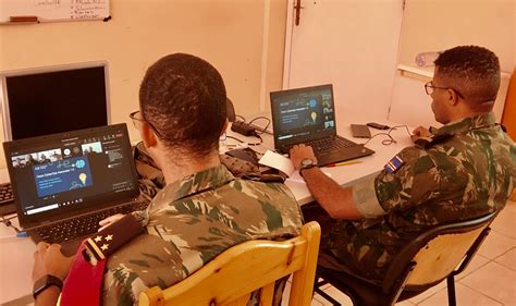 Militares Cabo Verdianos Frequentam Cisco Certified Network Associate