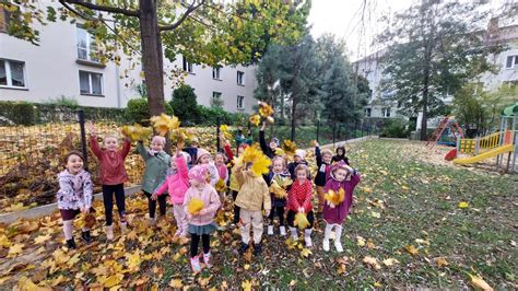 Jesienne Zabawy W Ogrodzie Przedszkolnym Przedszkole Nr 14 W Bielsku