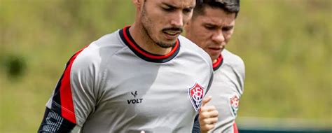 Lateral Zeca elogia pré temporada visando estreia na Série B evolução