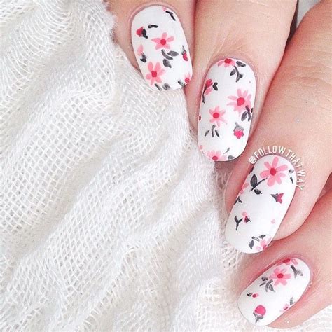 Wiosna 2015: typujemy trendy w manicure!
