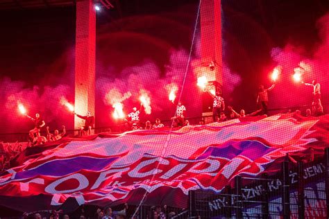 Kibice Na Meczu Pogo Szczecin G Rnik Zabrze Stworzyli Gor C