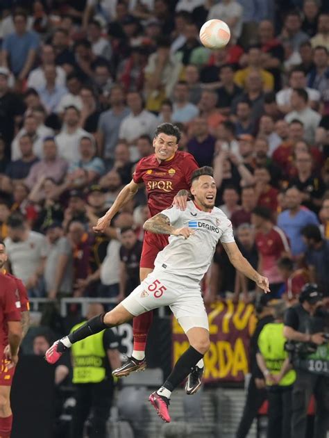 Gallery Defeat On Penalties To Sevilla As Roma