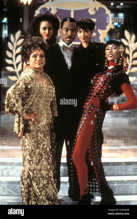 Boomerang Halle Berry Eddie Murphy Grace Jones Stock Photo Alamy