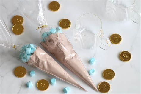 DIY Hot Cocoa Gift Kit