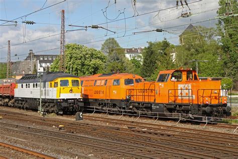 BBL 13 rangierte am 15.4.14 mit BBL 16 in Düsseldorf-Rath. - Bahnbilder.de