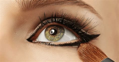 MASTER How to Do Fox Eyeliner (Tips For Every Eyeshape)