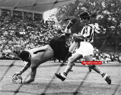 Enrique Omar Sívori El último Carasucia El Gráfico