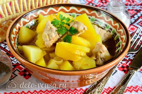 Тушеная картошка со свининой на плите, рецепт с фото