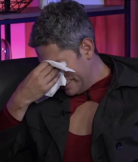 Famoso Cantante Narra La Dolorosa Reacci N De Su Mam Tras Confesarle Que Era Gay Latfan