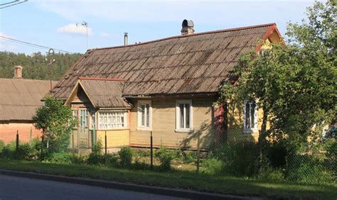 Yellow House Pechory