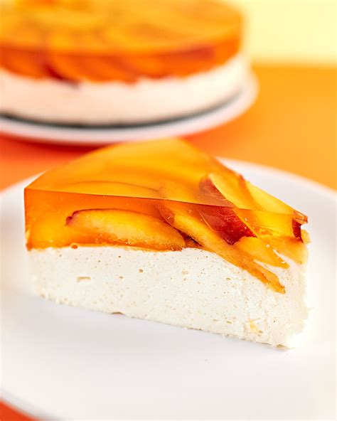 3-Ingredient Peaches and Cream Jello Cake · jellojoy