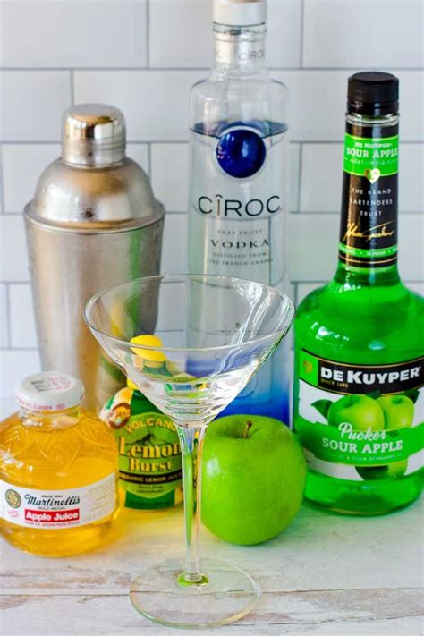 Green Apple Martini Recipe Bursting With Apple Flavor