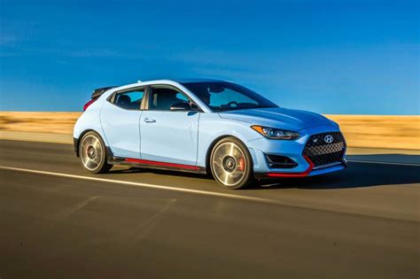 Hyundai Veloster Hatchback Prices Reviews And Pictures Edmunds