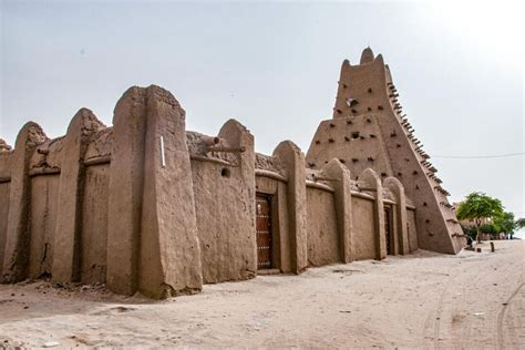 Top 20 Biggest Landmarks in Africa (2022)