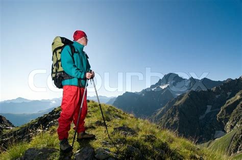 Menschen Wandern In Den Bergen Mit Rucksack Stockfoto Colourbox