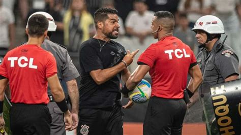 Corinthians X Atlético Mg Registra O Maior Número De Cartões Da