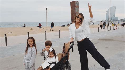 Em Barcelona Carol Cabrino Abre Lbum De Fotos Os Filhos