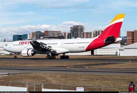 EC MNK Iberia Airbus A330 202 Photo By Juan Manuel Galvez Vassaux ID