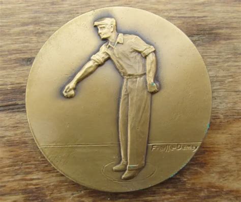 Ancienne Medaille En Bronze Joueur De Petanque Fraisse Demey Eur