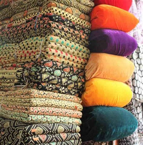 10 Best Wholesale Cloth Markets In Delhi For Any Occasion Treebo Blog