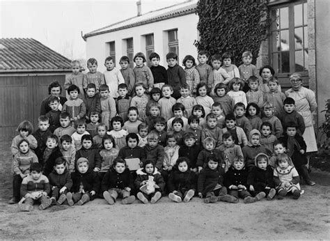 Photo De Classe 2 Classes Maternelles 1 Cp De 1960 ECOLE MATERNELLE