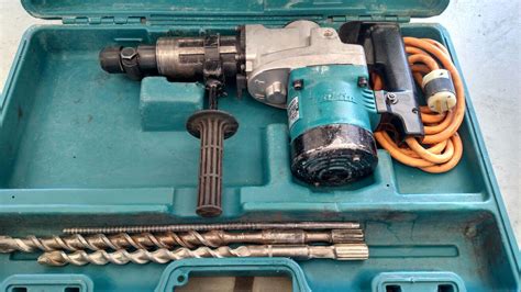 Makita HR3851 10 1 1 2 INCH SPINE ROTARY HAMMER For Sale In Gold