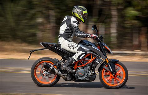 2020 KTM 390 Duke BS6 Pros Cons Should You Buy BikeDekho