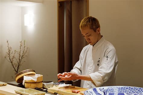 Private Sushi Making Experience With A Master Sushi Chef Trained At An