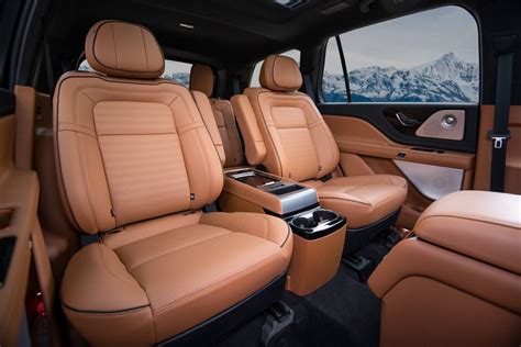 2022 Lincoln Aviator Refreshed For China With New Tech Better Seats