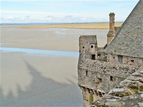 Le Rempart Est Mont Saint Michel Les Origines De L Abbay Flickr