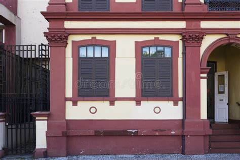 Exterior De La Arquitectura Colonial Portuguesa En Macau China Foto De