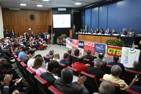 Governo Oficializa Reajuste De Para O Funcionalismo Federal M Dia