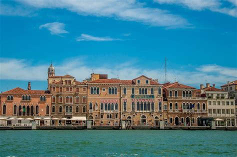 5 Best Airports for Venice, Italy (With Transfer Options and Times)