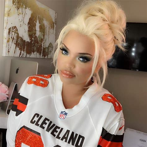 Trisha Paytas Dating Life Is She Married Bio Net Worth And Other Facts