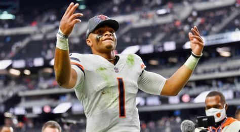 New Report Reveals Justin Fields Trade Value If Bears Move Him