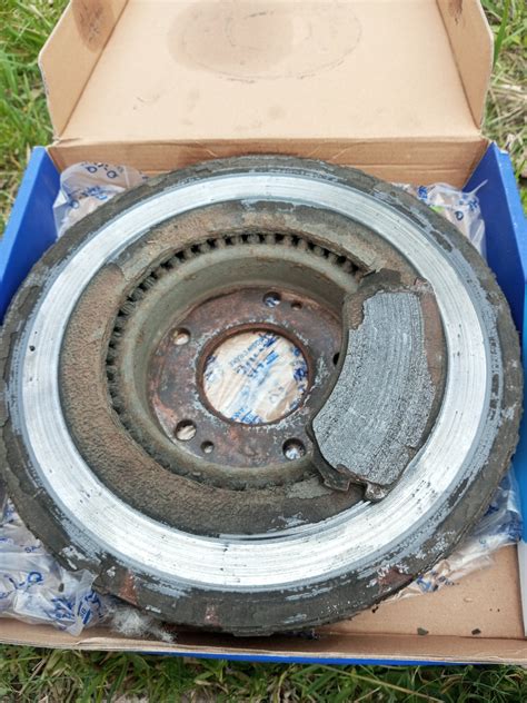 Передние тормозные диски+колодки — Hyundai Tucson (JM), 2 л, 2008 года ...