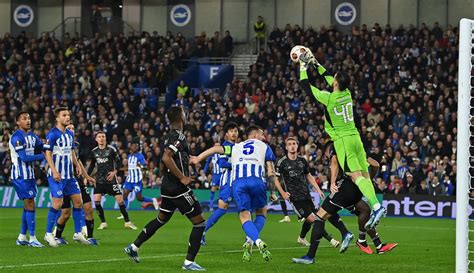 Foto Brighton Ukir Sejarah Baru Setelah Tumbangkan Ajax Amsterdam Di