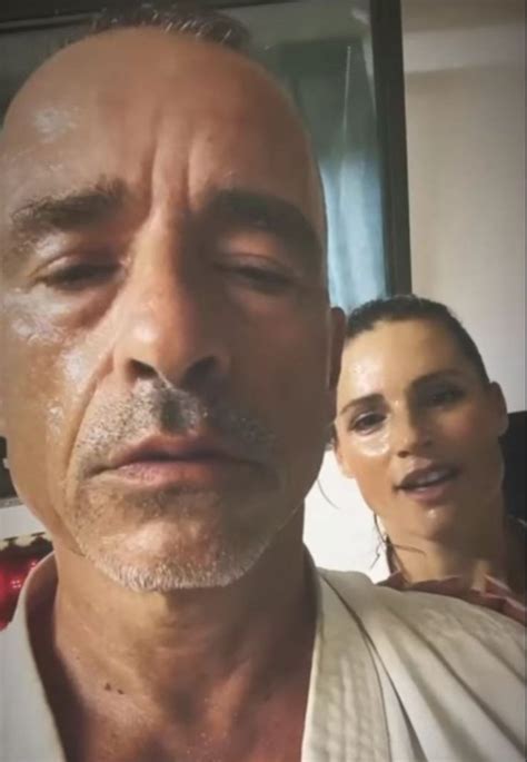 Eros Ramazzotti e Michelle Hunziker tutti sudati si riprendono così