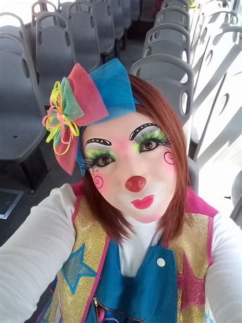 Pin By Bubba Smith On Art Female Clown Cute Clown Carnival Face Paint