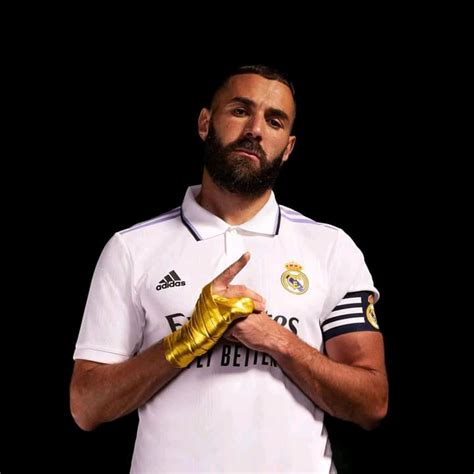 Sport Real Madrid Ans Apr S Karim Benzema Quitte Le Club