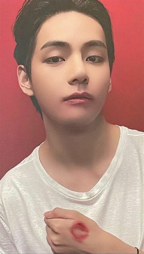 Pin by SylGia on BTS 방탄소년단 Kim taehyung Photocard Taehyung