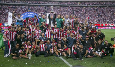 ¡intenta No Llorar Esto Fue De Los Jugadores De Chivas Campeones En El