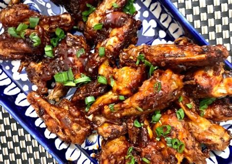 Smokey Bbq Wings Spicy Sriracha Wings Recipe By Sarosh Zeeshan Cookpad