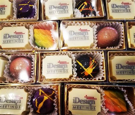 Custom Logo Chocolate Sets The New Fashion In The Industry Of Handmade